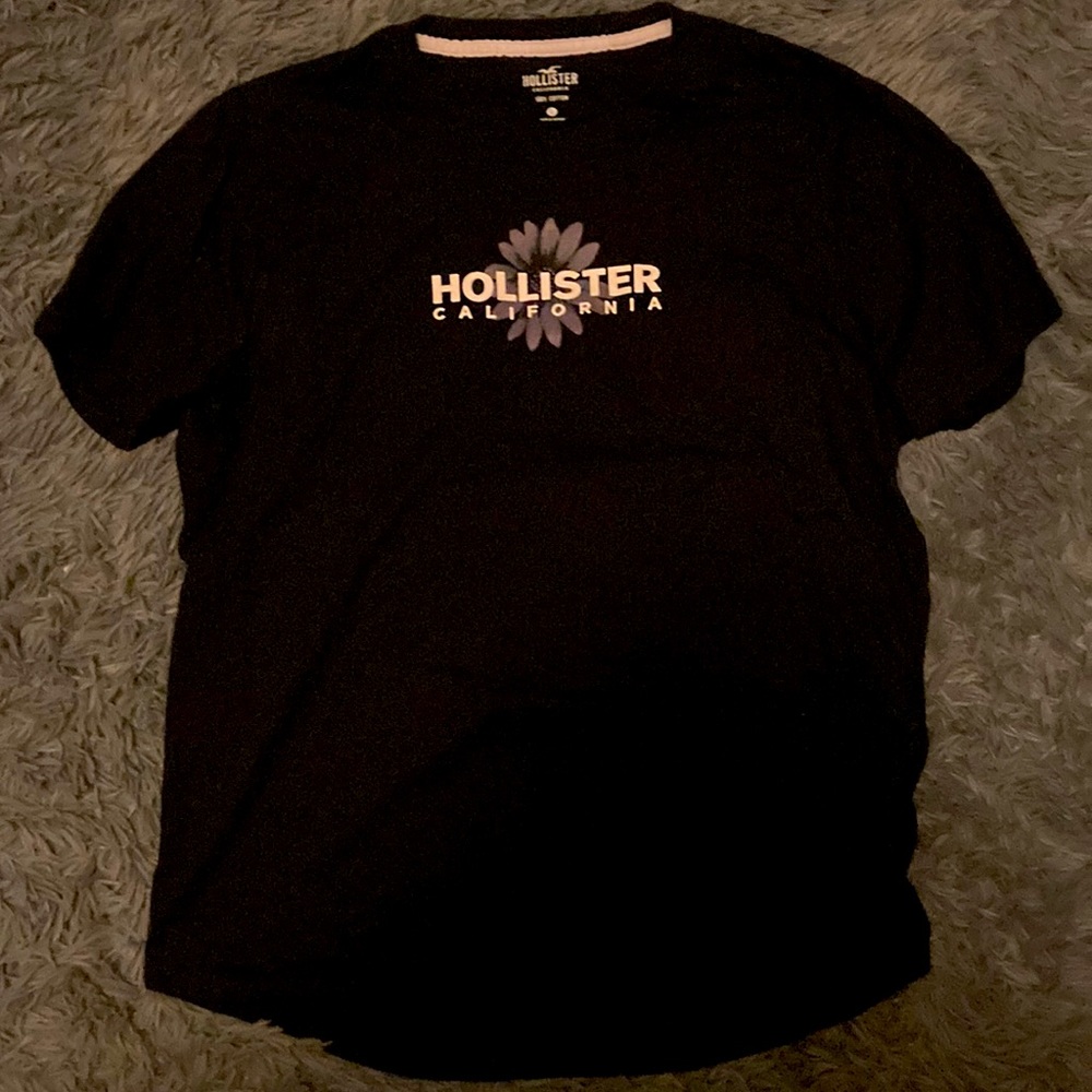 Large hollister t-shirt